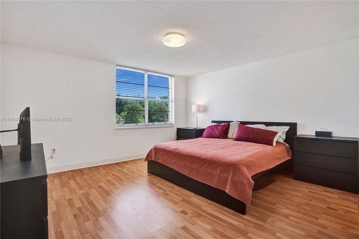Property Photo: 17800 Atlantic Blvd 301 FL 33160