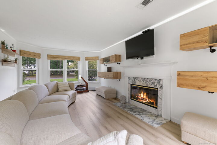 Property Photo:  19 Arrowwood Circle 19  CT 06074 