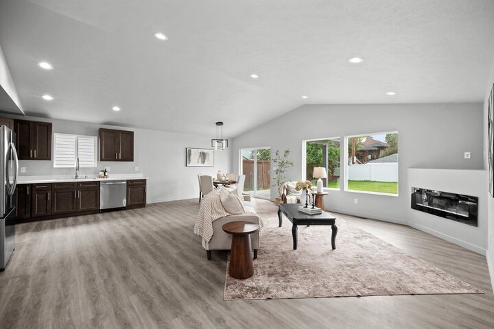 Property Photo:  2912 E Wabash Ave  WA 99207 