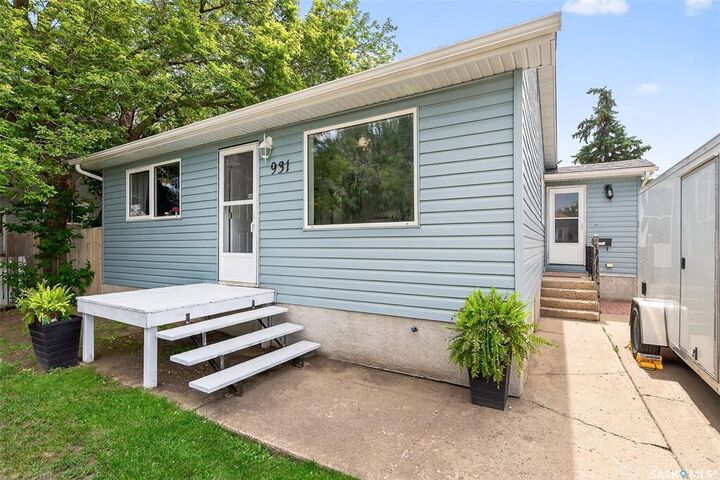Property Photo:  931 Edmonton Street  SK S6H 3A7 