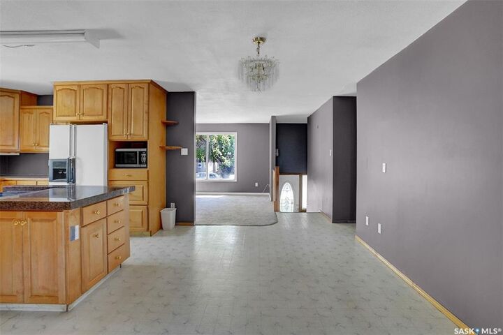 Property Photo:  1560 Rothwell Street  SK S4N 2B6 