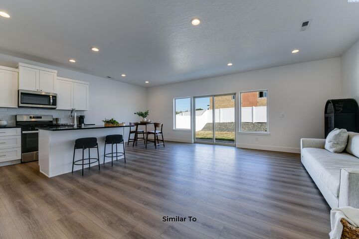 Property Photo:  7518 Grapevine Ct  WA 99353 