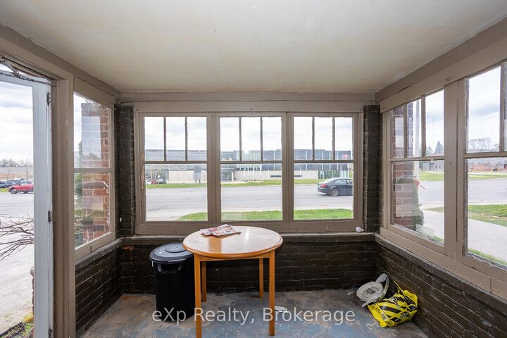 Property Photo:  743 10th Street E  ON N4K 1T2 