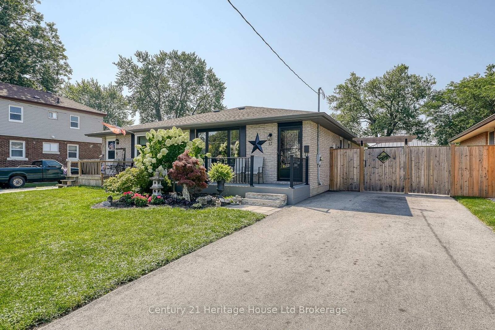 Property Photo:  12 Steele Street  ON N5R 2Y3 