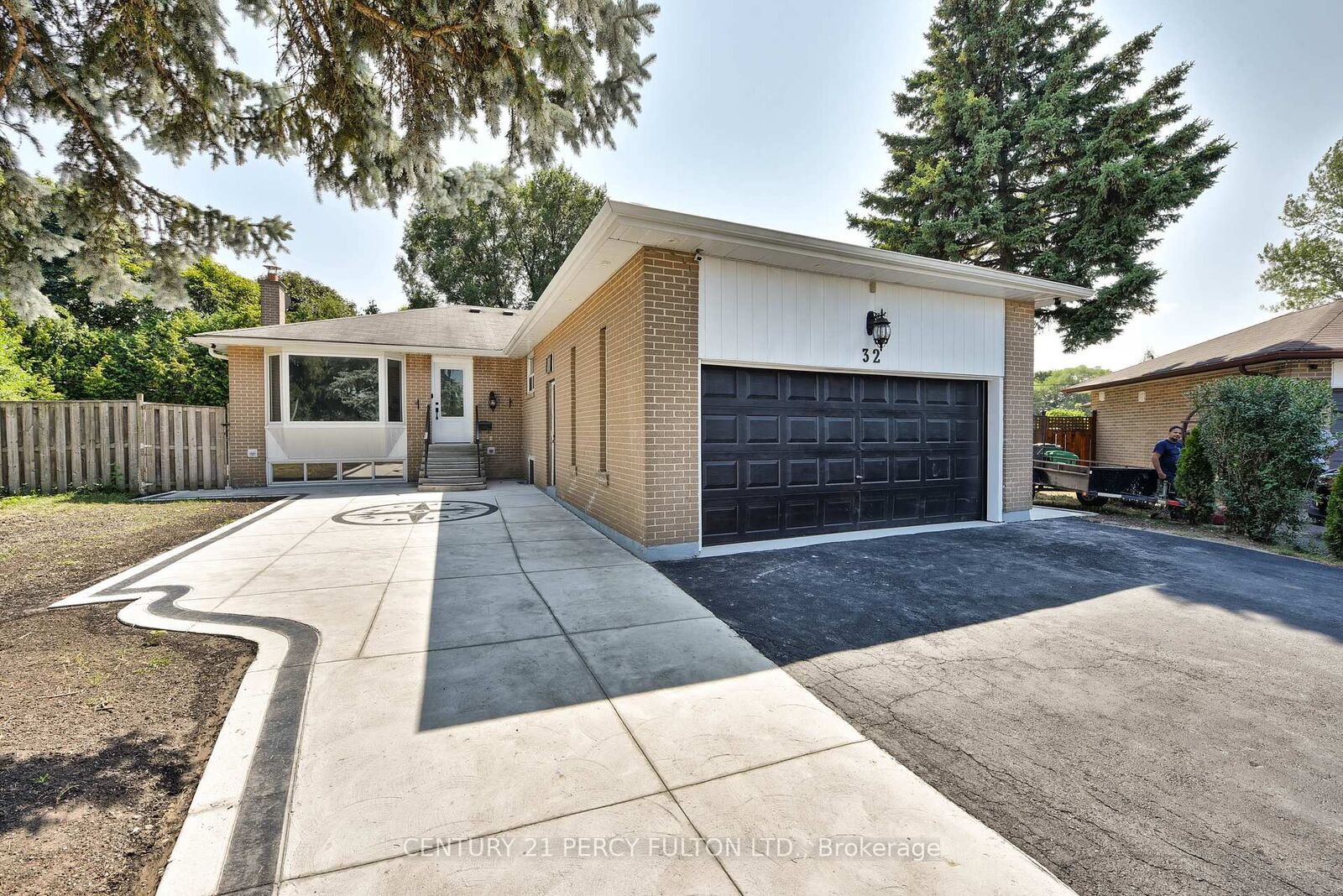 Photo de la propriété: 32 Drum Oak Crescent ON L6T 1M5