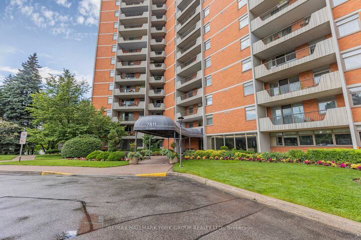 Property Photo: 7811 Yonge Street 1007 ON L3T 4S3