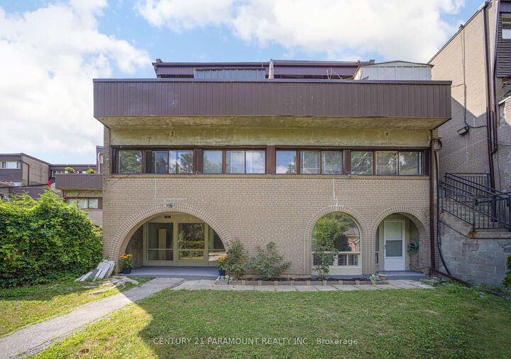 Property Photo: 19 London Green Court #107 ON M3N 1K3