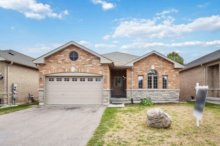 Photo de la propriété:  147 Springdale Drive  ON K9V 0H9 