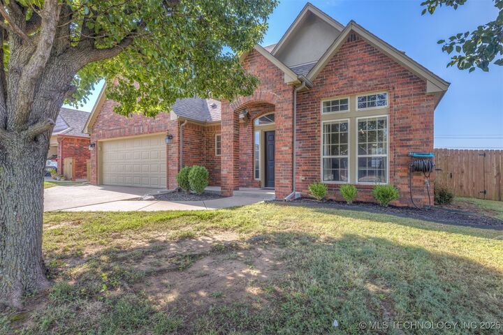 Property Photo:  1704 W 120th Court S  OK 74037 