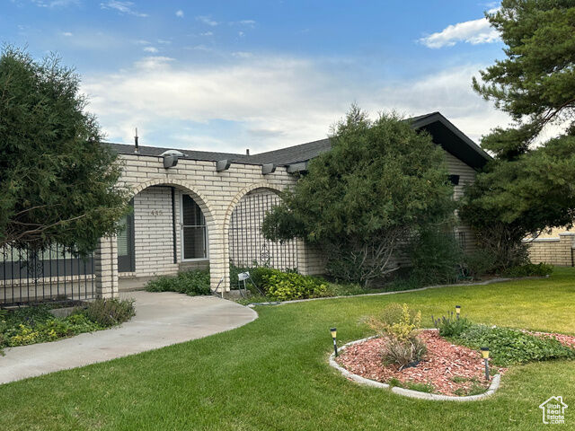 445 E 100 S  Moroni UT 84646 photo