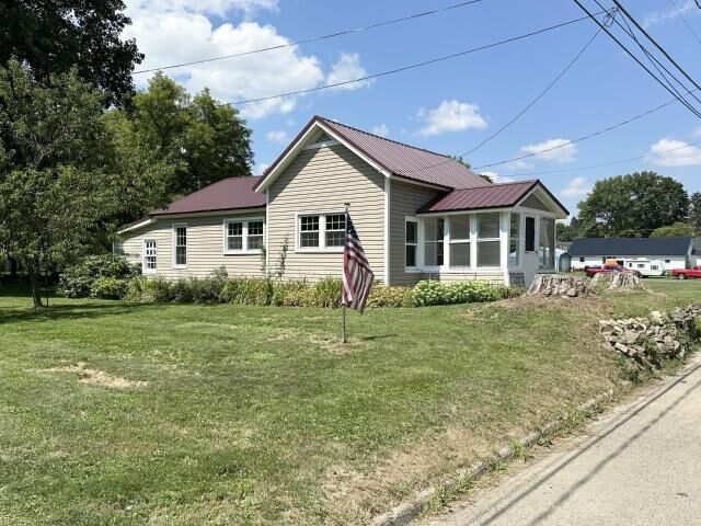 Property Photo: 1249 White Street PA 16407