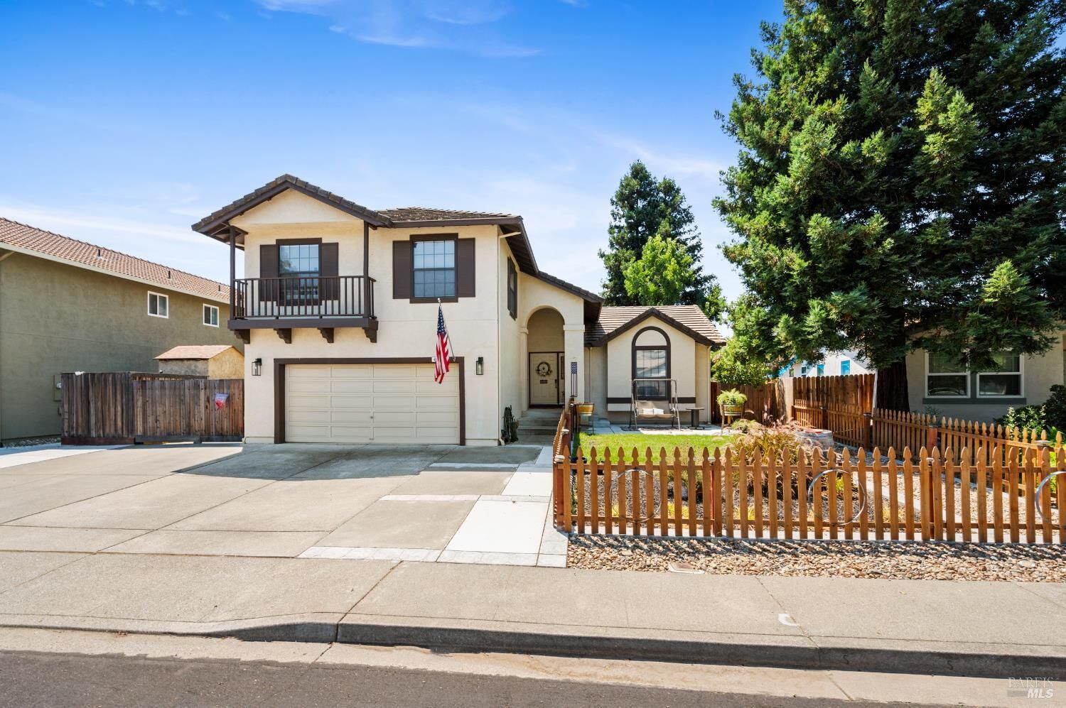 Property Photo:  406 Stonecastle Way  CA 95687 