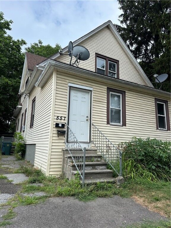 Property Photo:  557 Glide Street  NY 14606 
