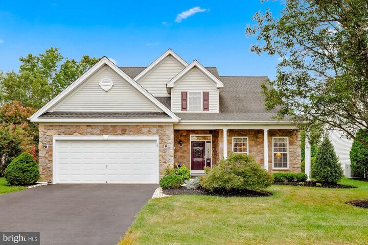 Property Photo:  759 S Settlers Circle  PA 18976 