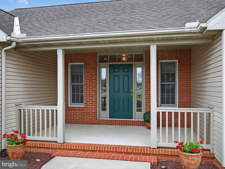 Property Photo:  515 Blossom Trail  PA 17552 