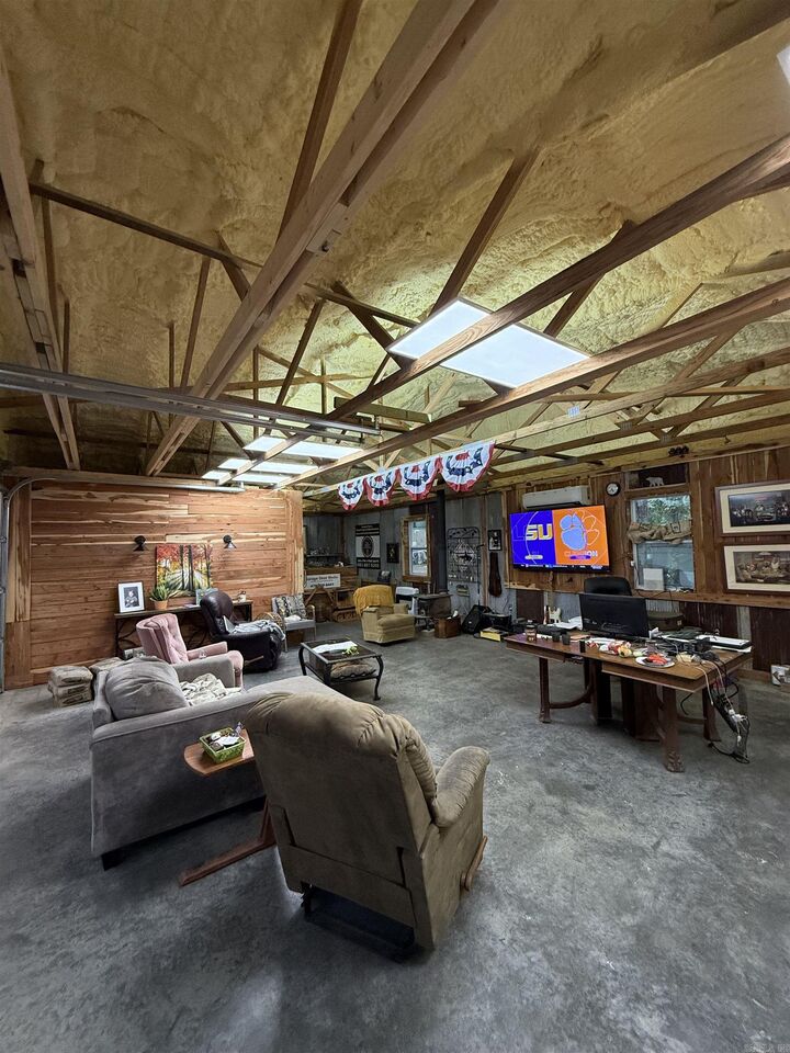 Property Photo: 851 Creekside Drive AR 72067