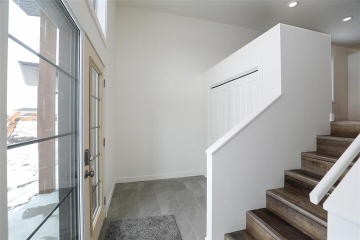 Property Photo:  9 Conifer Cove  MB R5L 0L5 
