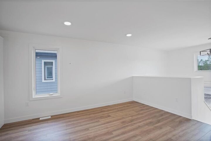 Property Photo:  9 Conifer Cove  MB R5L 0L5 