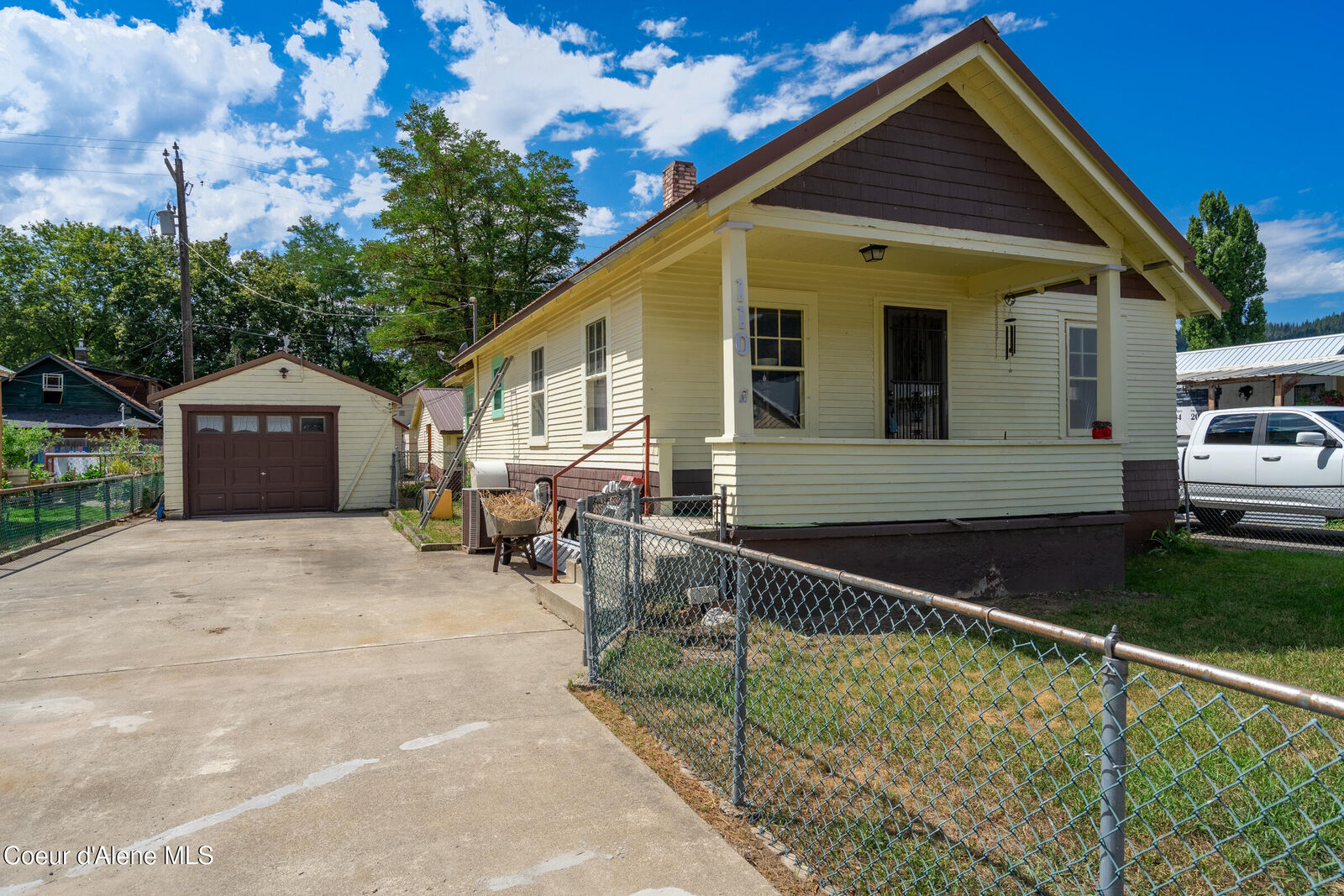 Property Photo:  110 D St  ID 83868 