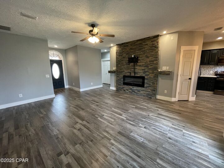 Property Photo:  5307 Seneca Lane  FL 32404 