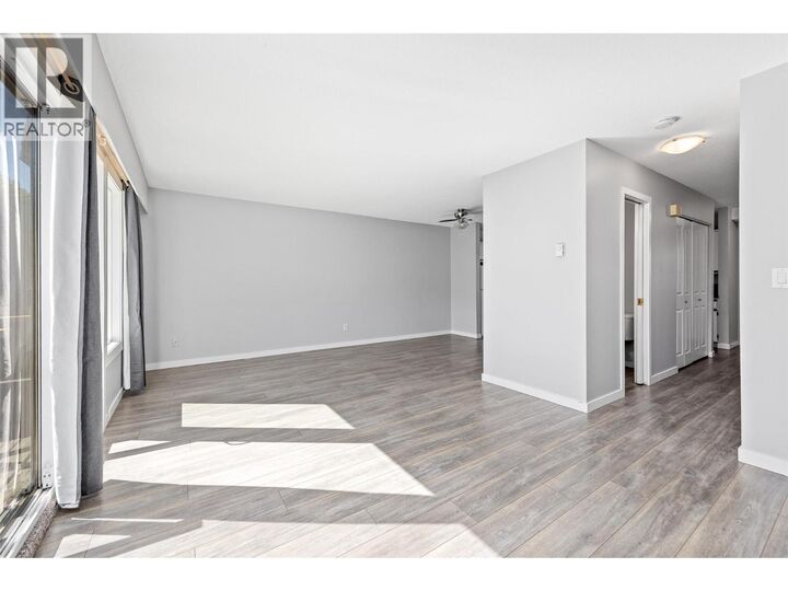 Photo de la propriété:  1283 Bernard Avenue 4  BC V1Y 6R3 