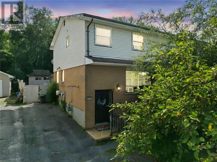 Property Photo:  608 Beatrice Crescent  ON P3A 5B5 