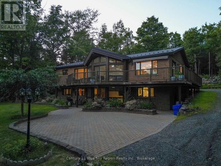 Property Photo:  708 Anita Avenue  ON P1B 8G4 
