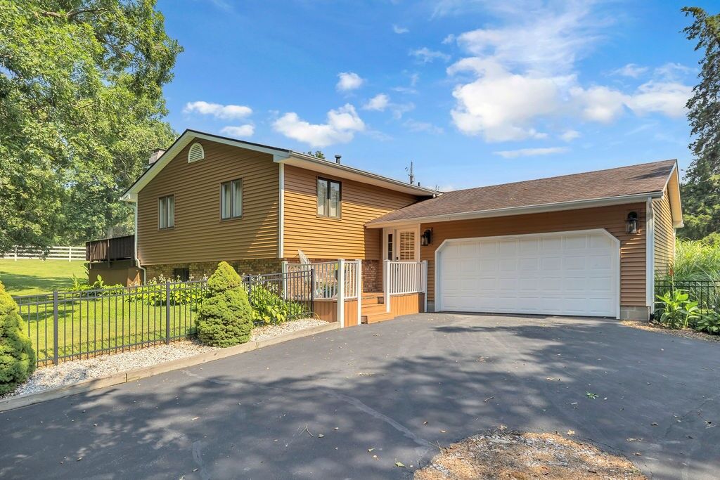 Property Photo: 2525 W Center Street IL 62526
