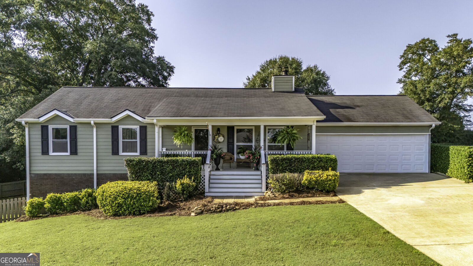 Property Photo: 35 Blackberry Hollow GA 30117