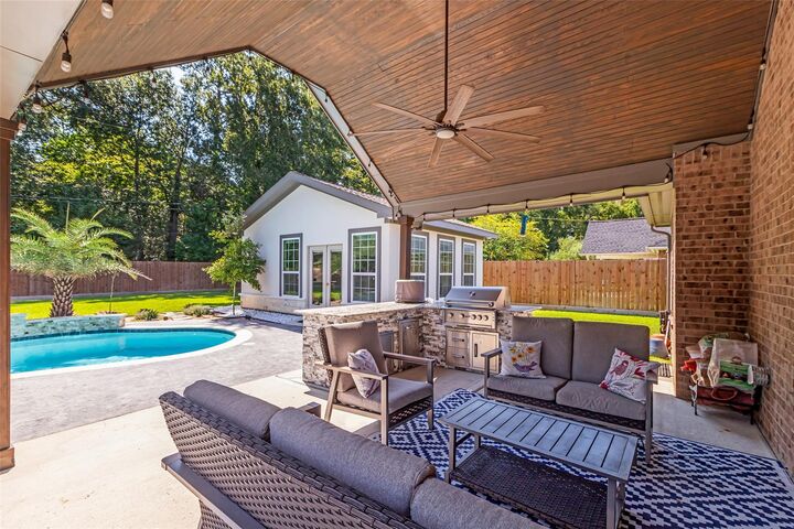 Property Photo: 822 McDaniel Drive TX 77354