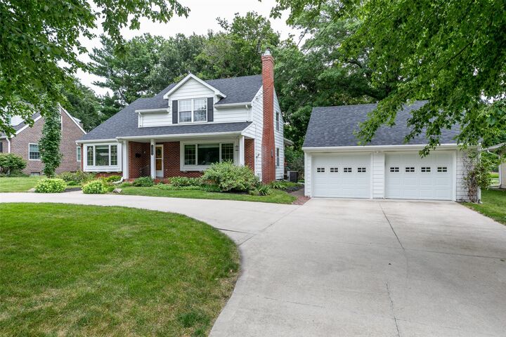 1025 13th Street  West Des Moines IA 50265 photo