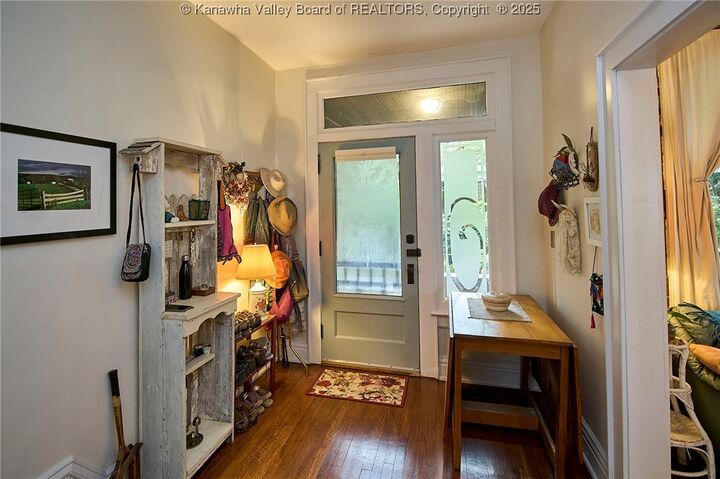 Property Photo:  5 Arlington Court  WV 25301 