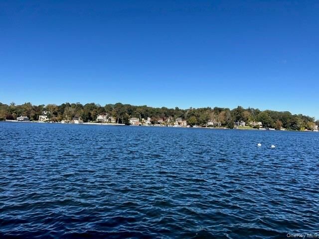 Property Photo:  757 S Lake Boulevard  NY 10541 