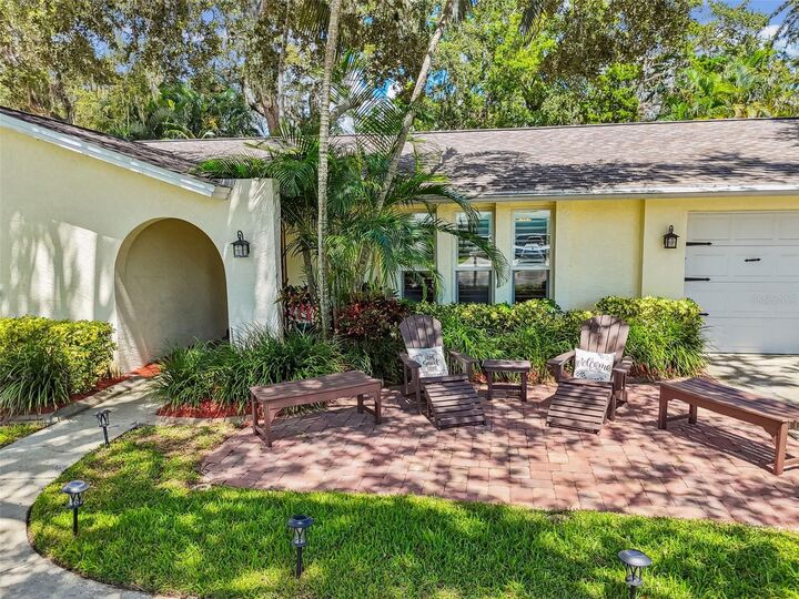 Property Photo:  12801 Kimberly Oaks Circle  FL 33774 