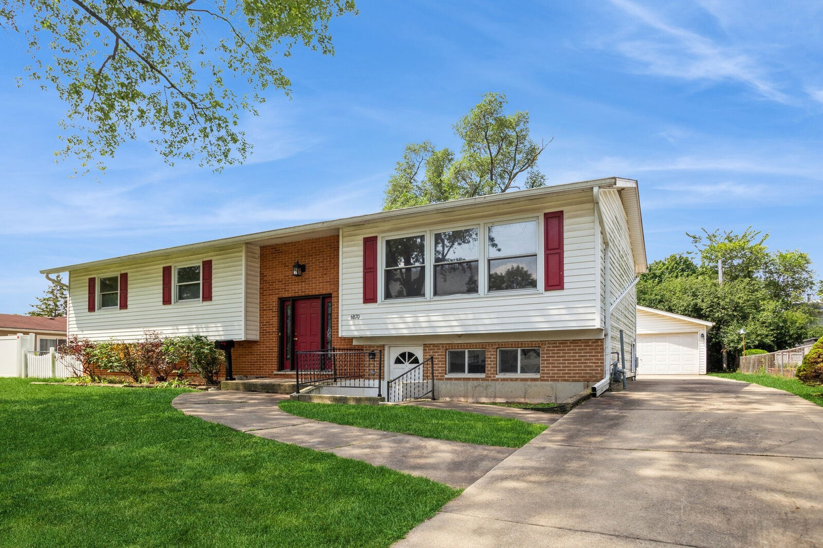 Property Photo: 6870 Highland Street IL 60133