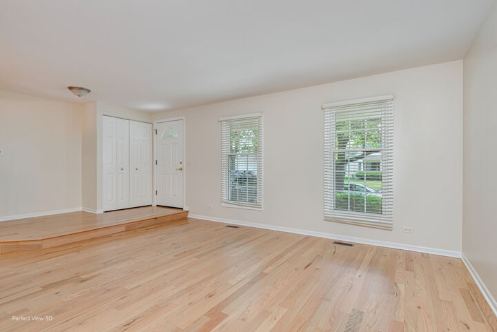 Property Photo:  1643 Trafalgar Lane  IL 60504 