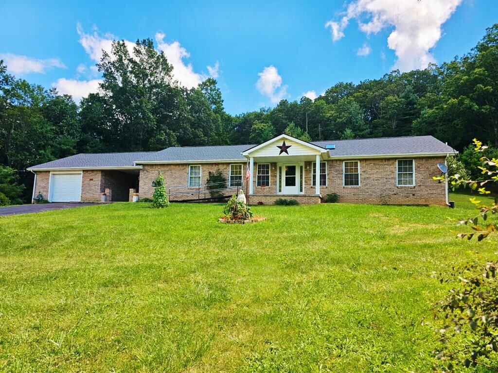 Property Photo: 3122 Beckley Road WV 24740