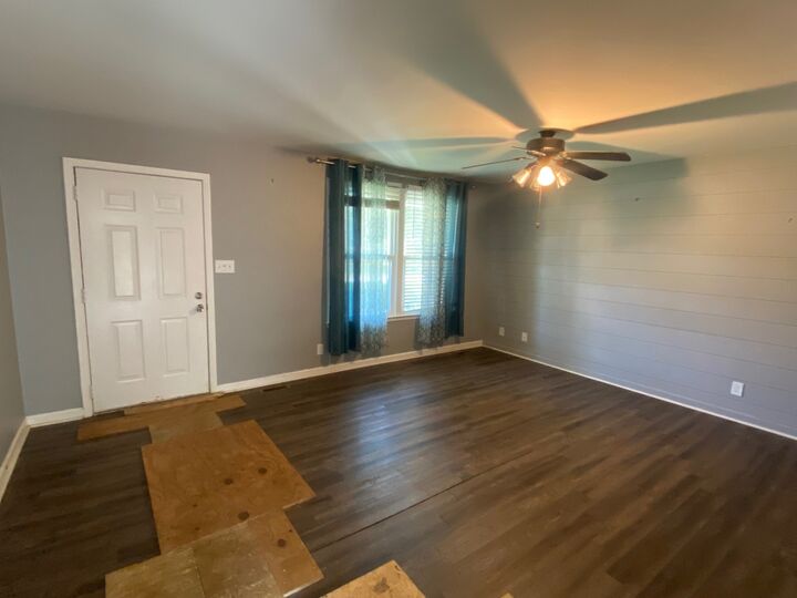 Property Photo:  392 Roselawn Dr  TN 37042