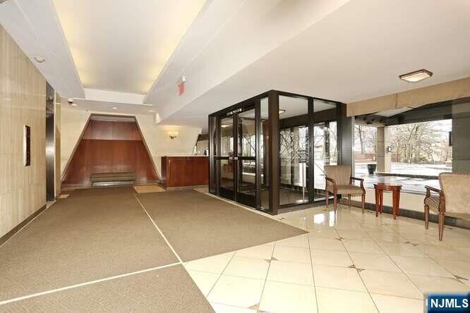 Property Photo:  3 Horizon 608  NJ 07024 