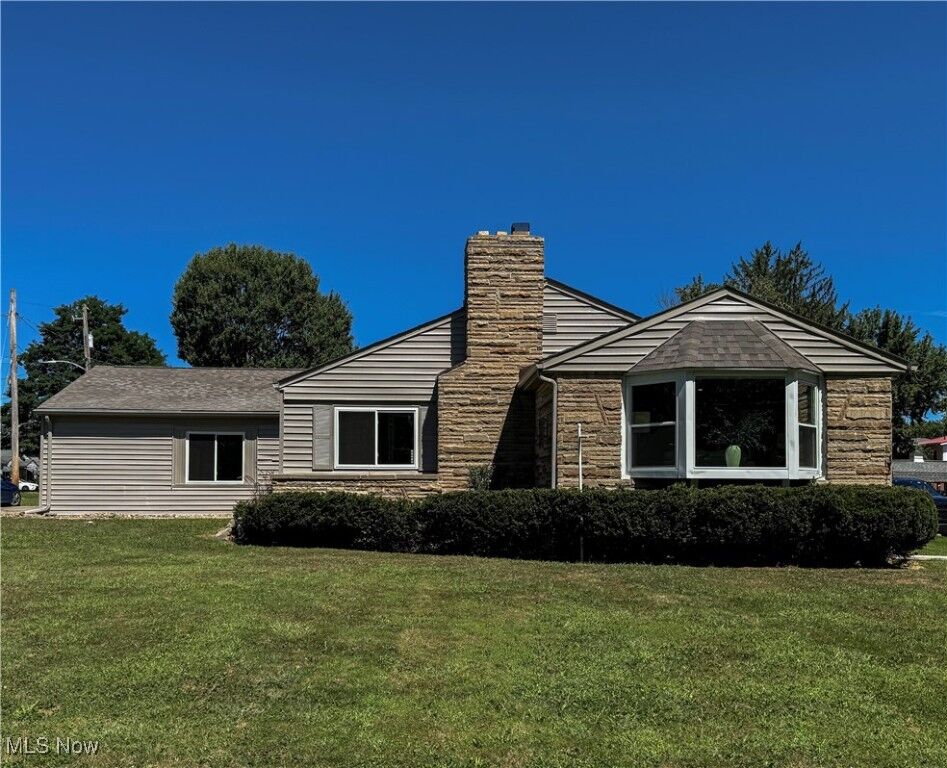 Property Photo:  534 W River Boulevard  OH 44444 