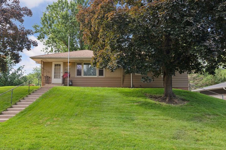 Property Photo:  5001 W 108th Street  MN 55437 