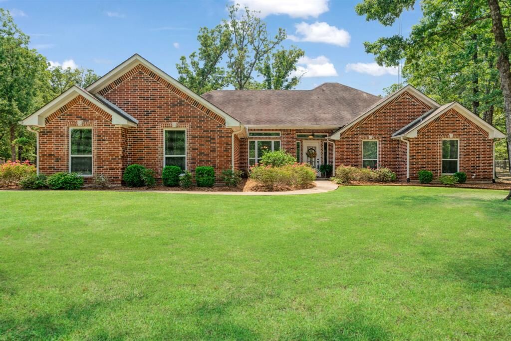 Property Photo: 320 County Road 42560 TX 75462