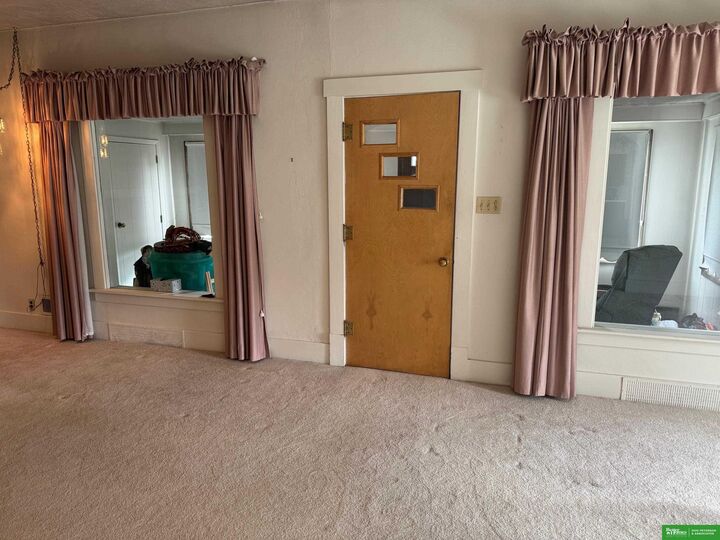 Property Photo:  412 S 12th Street  NE 68061 