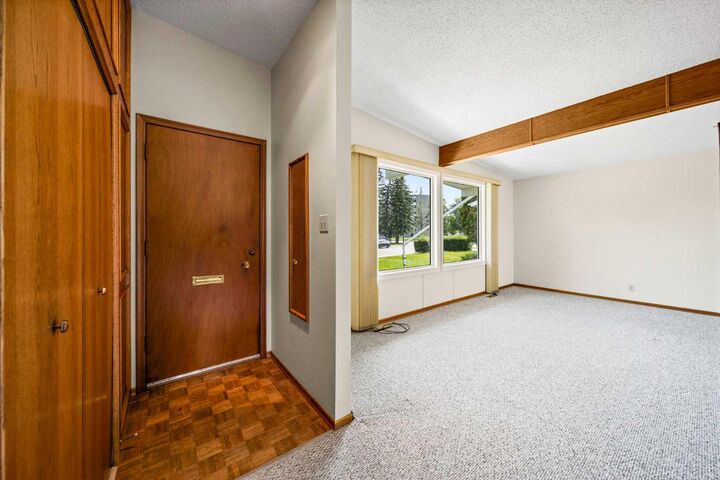 Property Photo:  3210 43 Avenue  AB T4N 3A9 