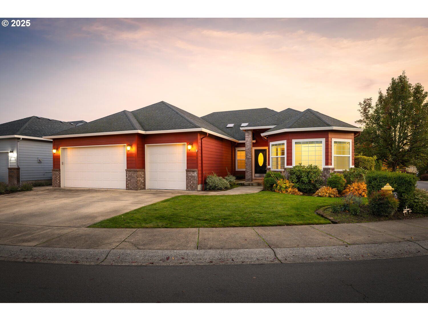 Property Photo: 813 NW 151st St WA 98685