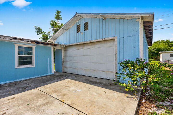 Property Photo:  331 Johnston Street  FL 34982 