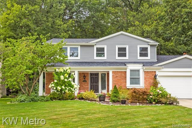 Property Photo:  635 Timberline Drive  MI 48309 