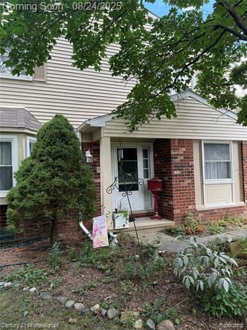 Property Photo: 5804 Northfield Parkway MI 48098