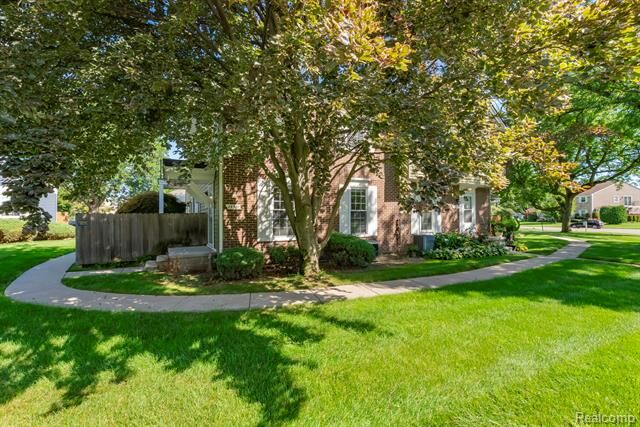 Property Photo: 23507 N Rockledge MI 48375