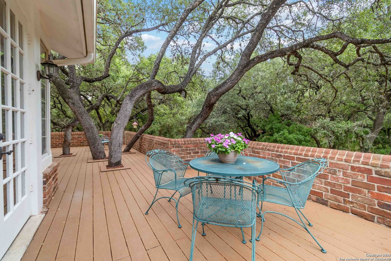 Property Photo:  9 Villa Jardin  TX 78230 